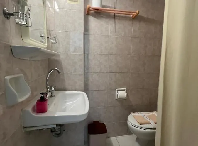 호텔 Asterias - Seafront 2*