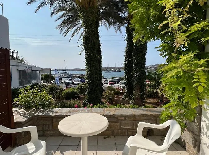 Asterias - Seafront 호텔 2*