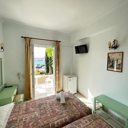 Asterias - Seafront Hotel Páros