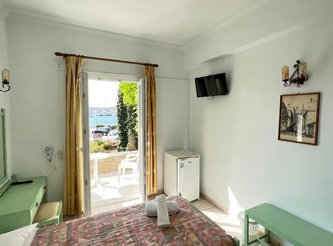 Asterias - Seafront Hotel Parikia (Paros)