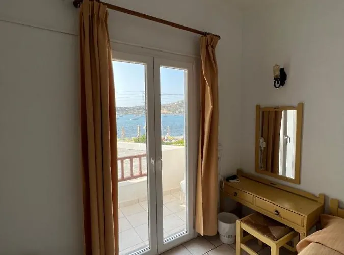 Asterias - Seafront Hotel 2*