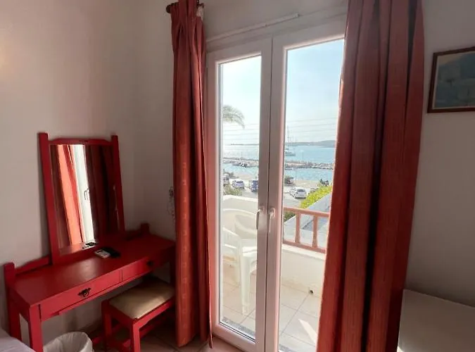 Asterias - Seafront Hotel